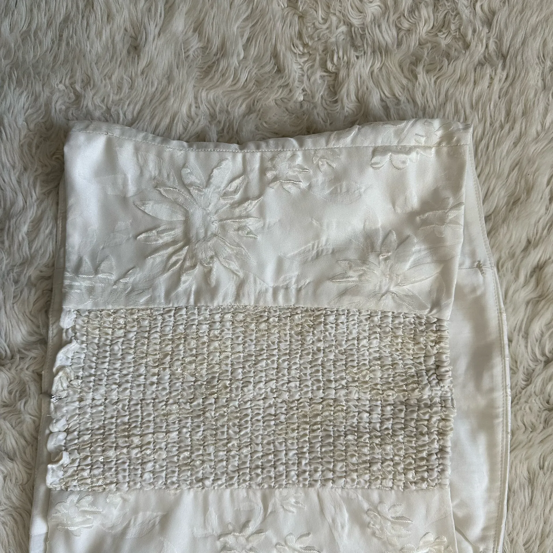 Reformation Giorgia Top Strapless Smocked Back White Floral Brocade Sz 6 - Image 5