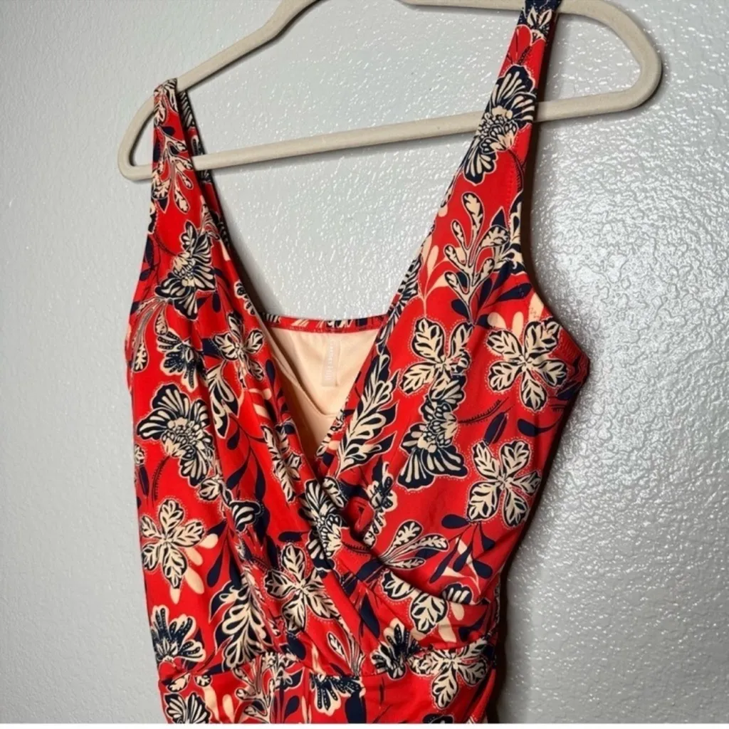 Garnet Hill Women's Ruched Crossover One-Piece Swimsuit
Red Tan Floral size 12 - Image 3