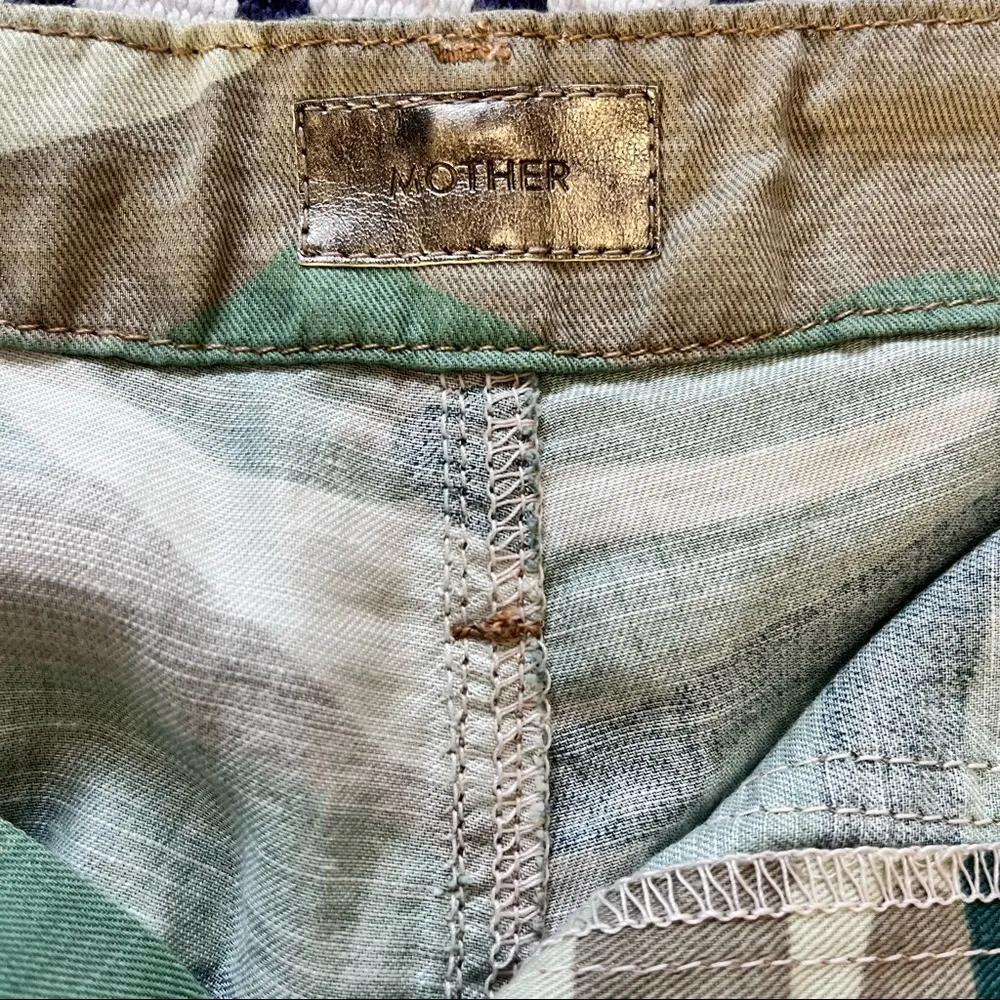 Mother The Shaker Chop Crop High Waisted Pants in Blue Green Camo Size 25 - Image 11