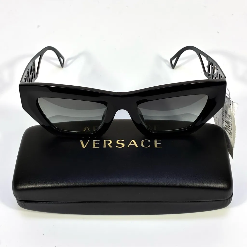 Versace 53mm Irregular Sunglasses VE4432U Black NEW - Image 8