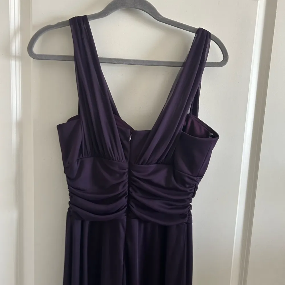 Chic Purple Maxi Dress with Flowing Silhouette Size 10 - Image 5