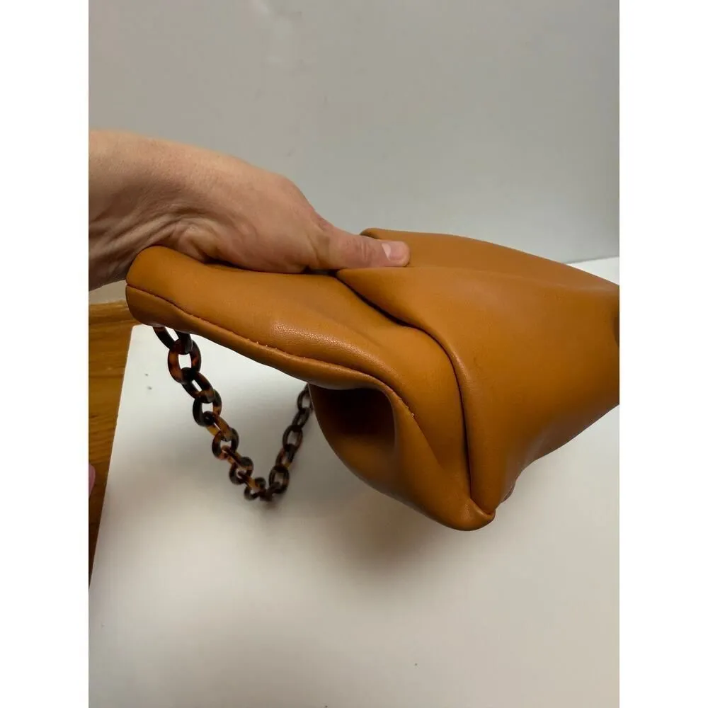 Senreve Cornetti Shoulder Bag Clutch with Tortoise Link Strap Tan - Image 8