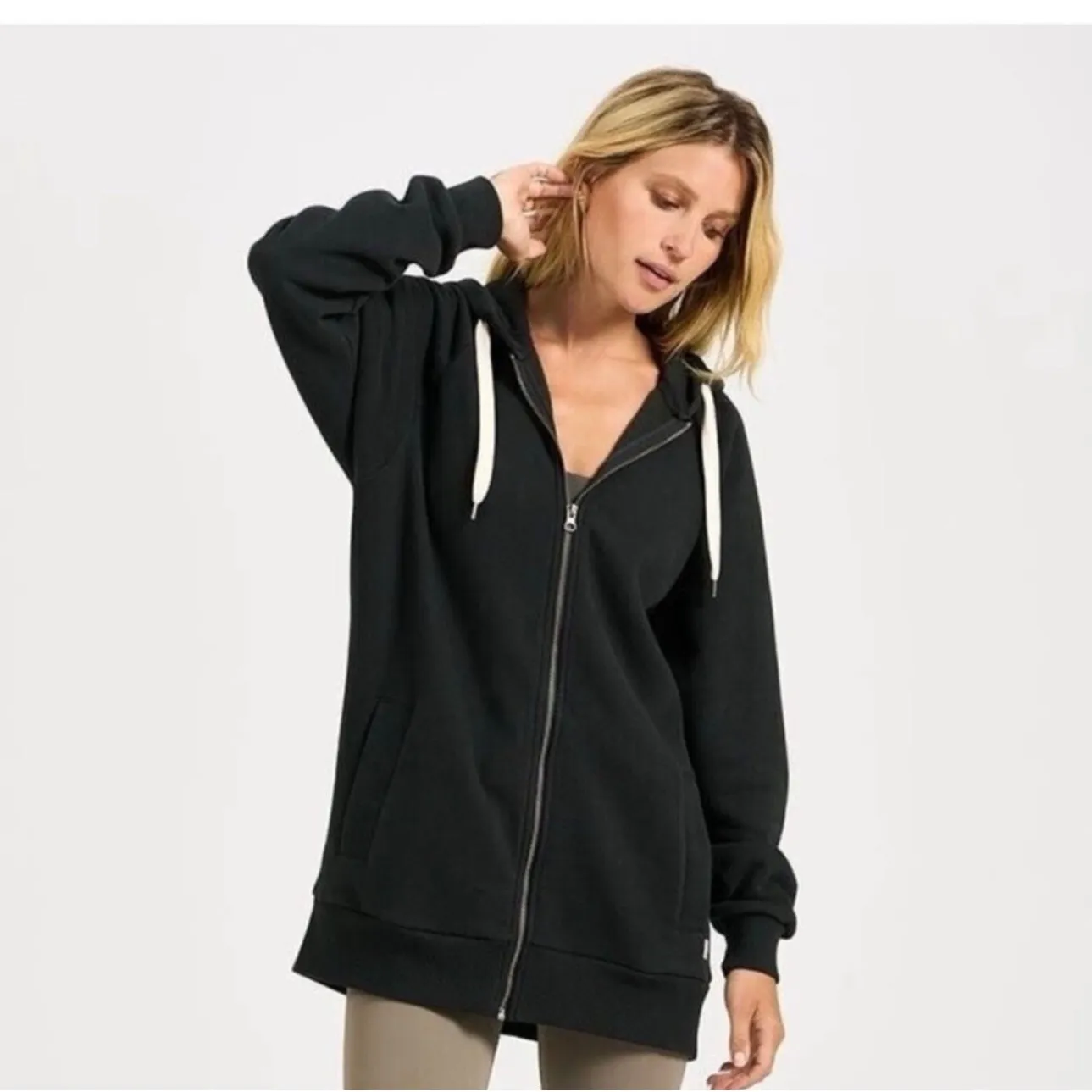 Vuori Halo Restore Black Zip-Up Hoodie - Size Medium - Image 2