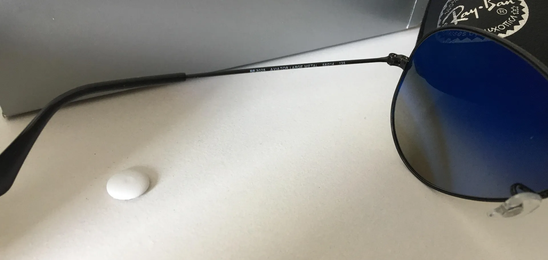 Ray-Ban Sunglasses Black - Image 4