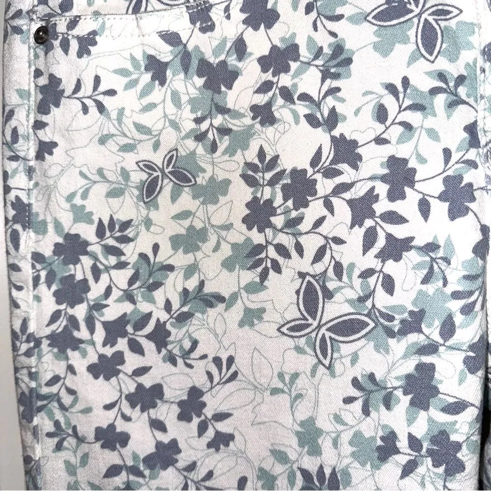 Westport white gray mid rise, floral capris women 4 - Image 6