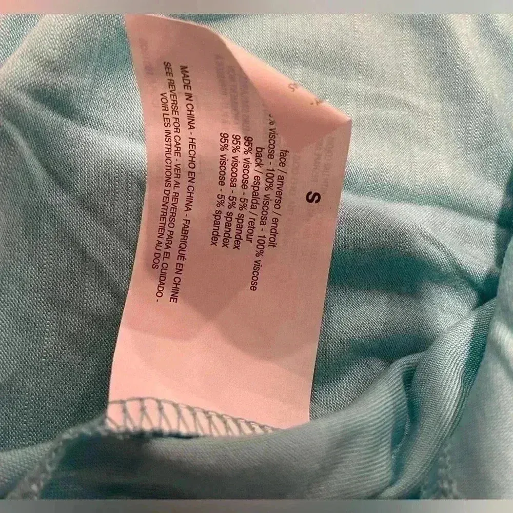 NWT Nine West Women’s V Neck Cap Sleeve Angel Blue Extra Soft Fashion Tee Sz S - Image 10