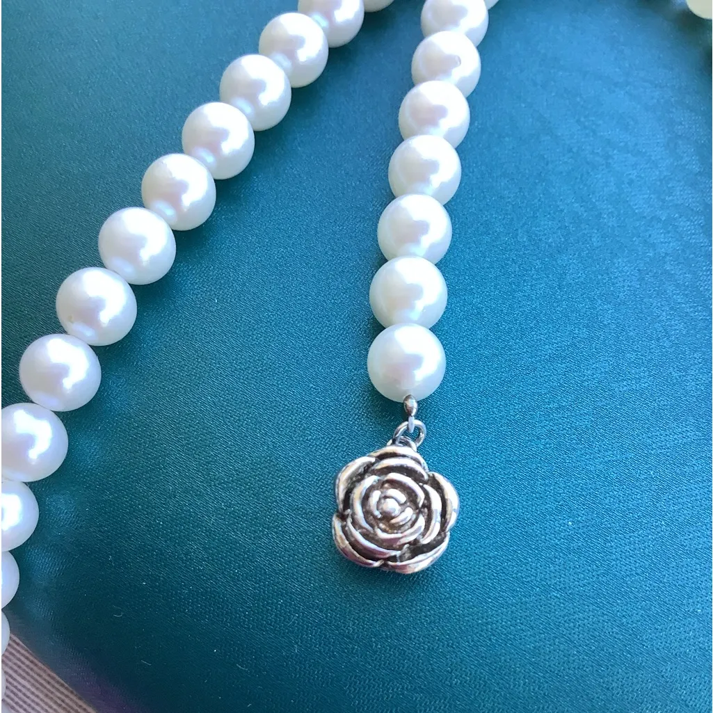 Authentic PEARL necklace + earrings set 🔥🔥 Silver - Image 6