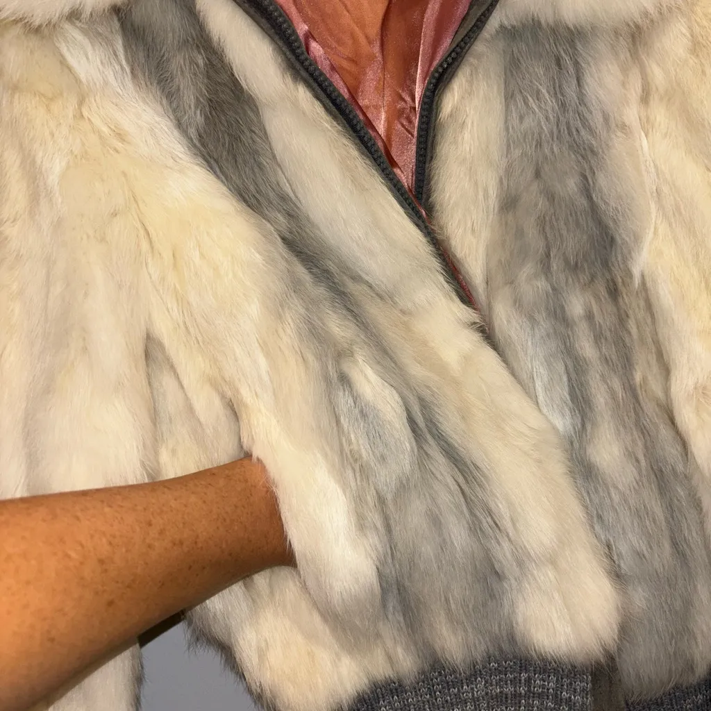 Breathtaking NWOT Genuine Rabbit Fur Satin Lined Zip up Jacket Gray Size M - Image 12