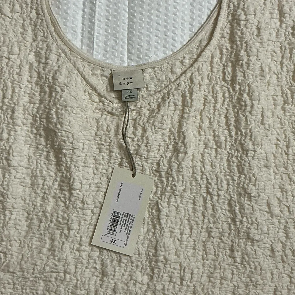 a new day Off-White Textured Tank Top - Image 4
