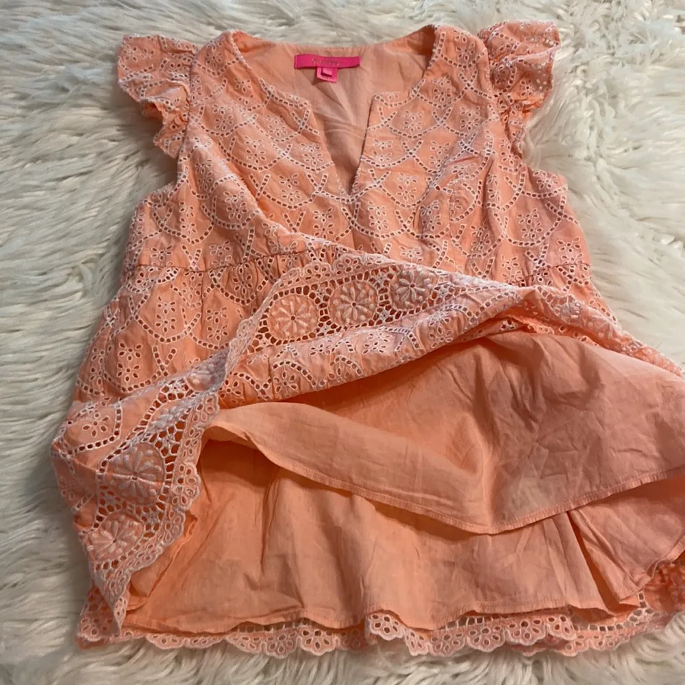 Lilly Pulitzer Shirt size 00 excellent condition length 24” bust 28” - Image 7