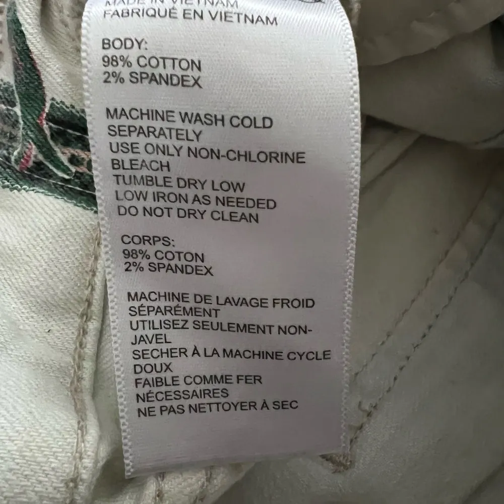 BDG Floral Printed Flare Jean 24 Women’s White - Image 5