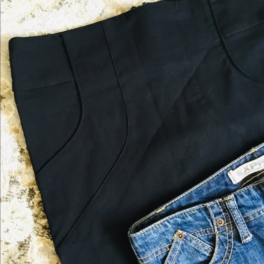 Pair of modern ladies skirts 🌸🌼 - Image 6