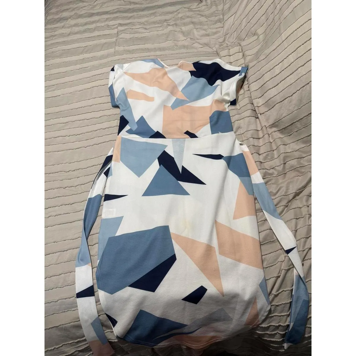 Geometric Patterned Midi Dress with Waist Tie White Size undefined - Image 4