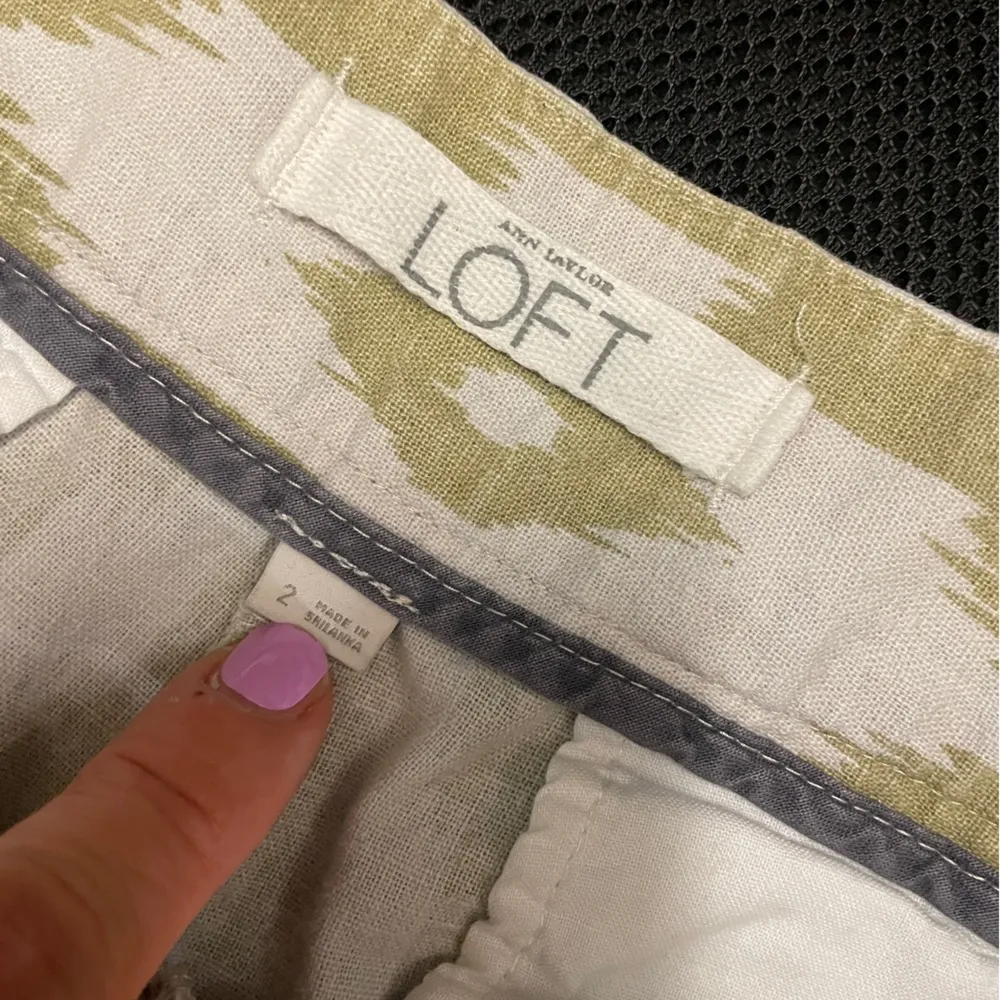 LOFT Ann Taylor linen Ikat shorts Sz 2 - Image 2