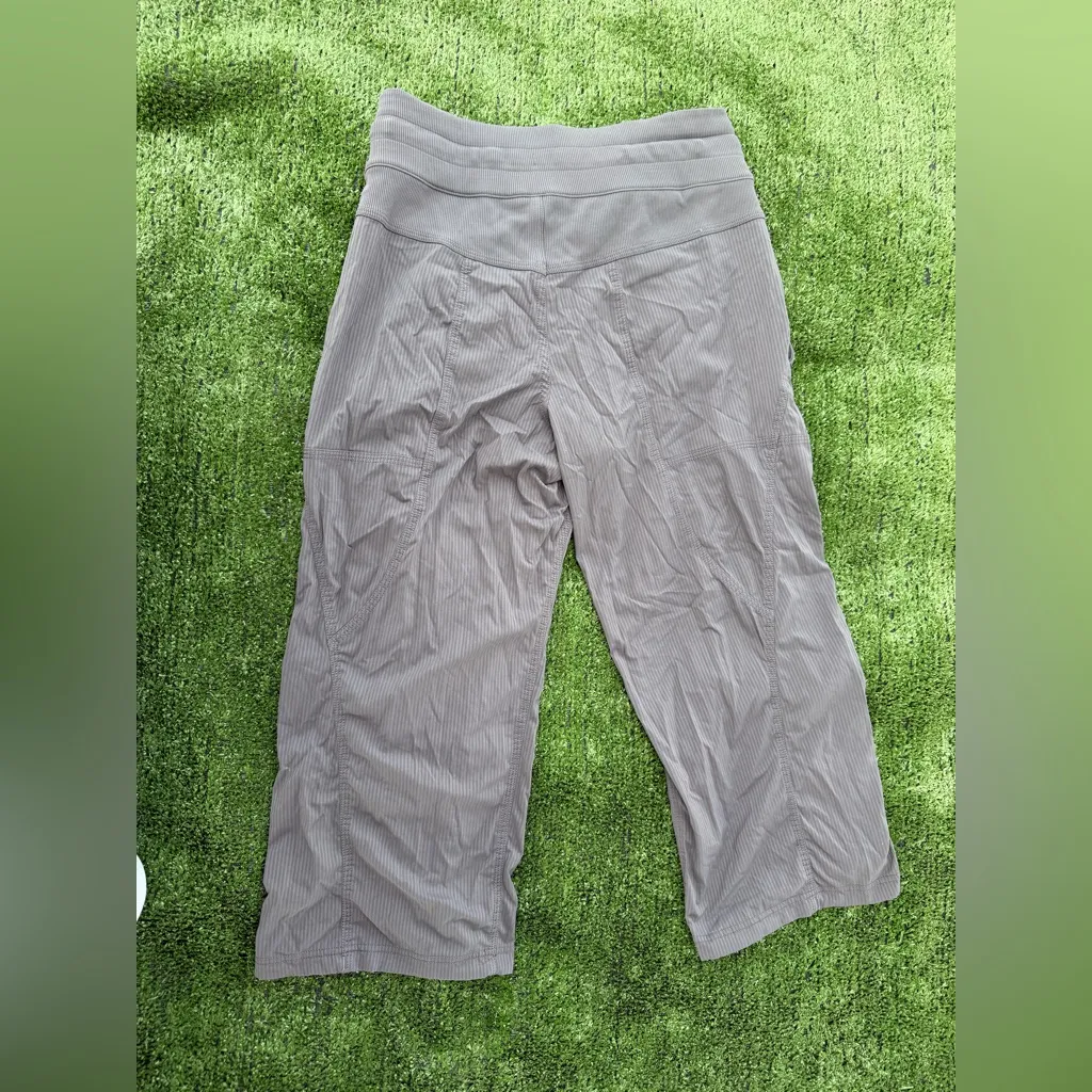 Lululemon Athletica Studio Crop Pants, Grey Pinstriped Size 4 - Image 2