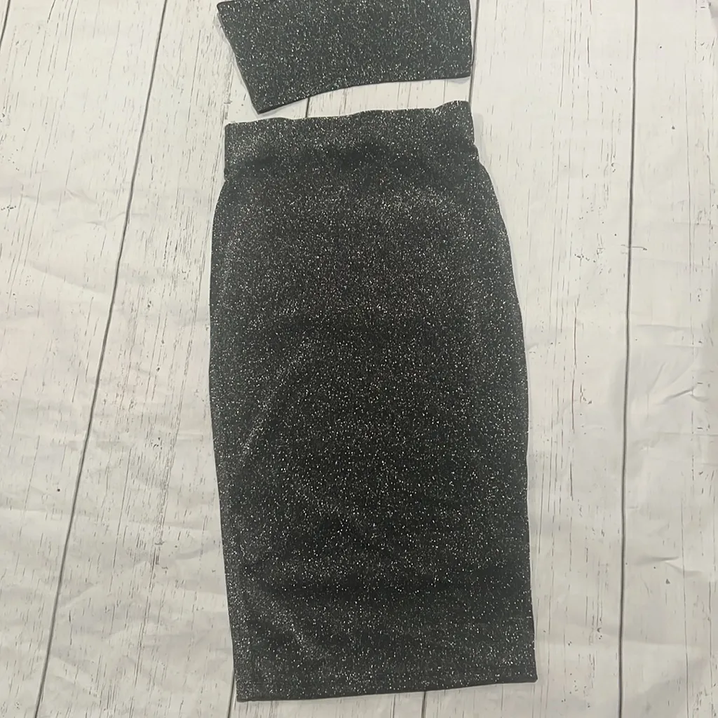 Love culture silver two piece bra and pencil skirt - Image 5