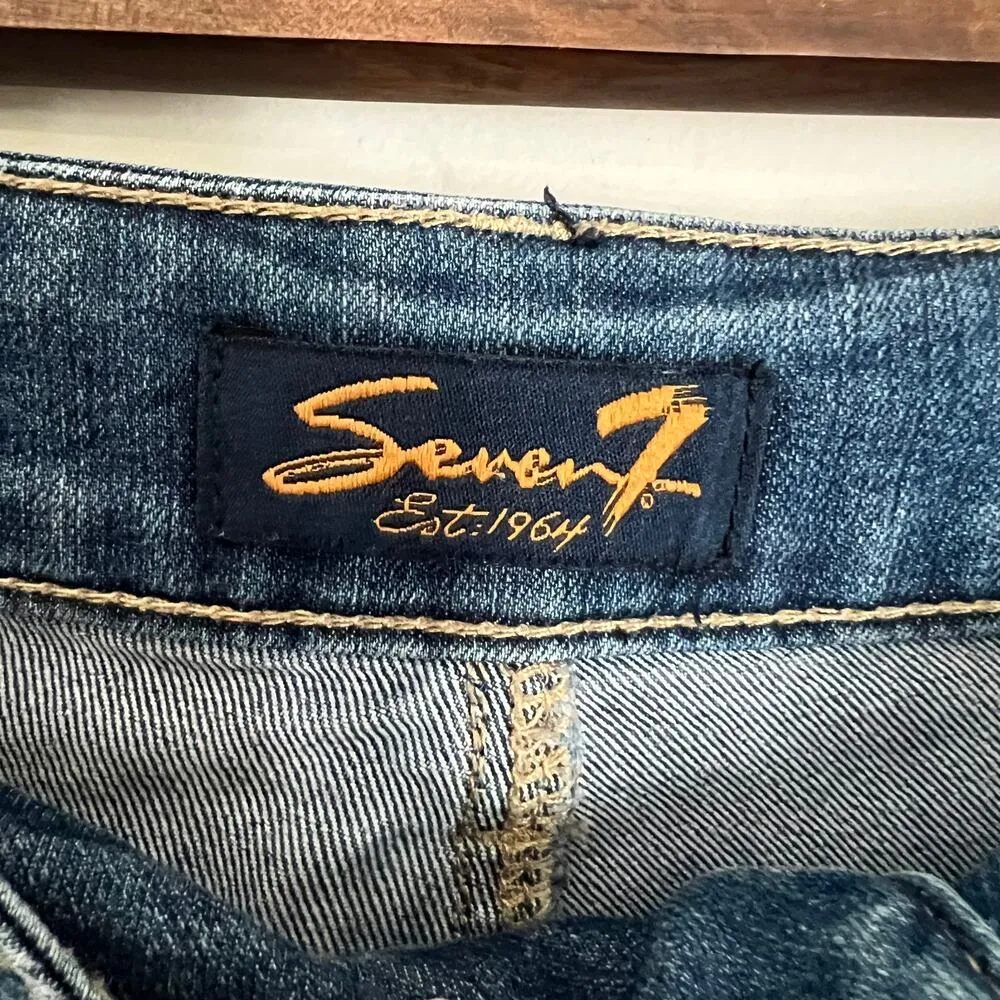 Seven 7 Denim Shorts Embroidered Side Detail Boho Zip Fly High Waist Shorts Sz 6 - Image 3