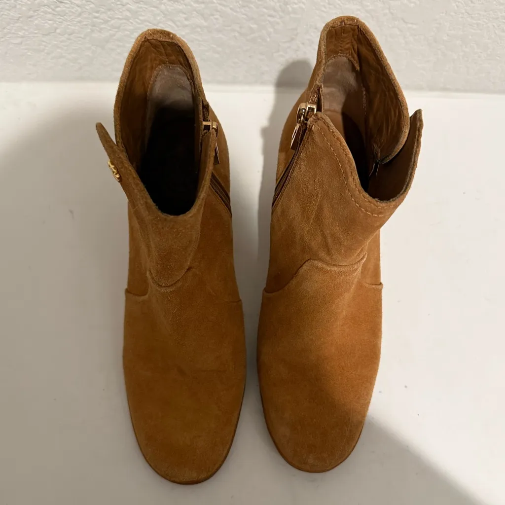 TORY BURCH Sabe Suede Caramel Tan Ankle Boots Booties Size 7.5 - Image 4