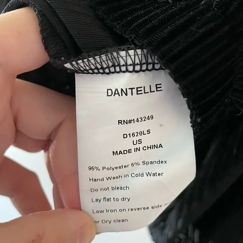 Dantelle Ribbed Black Velour Flowy Long Sleeve Top - Image 4