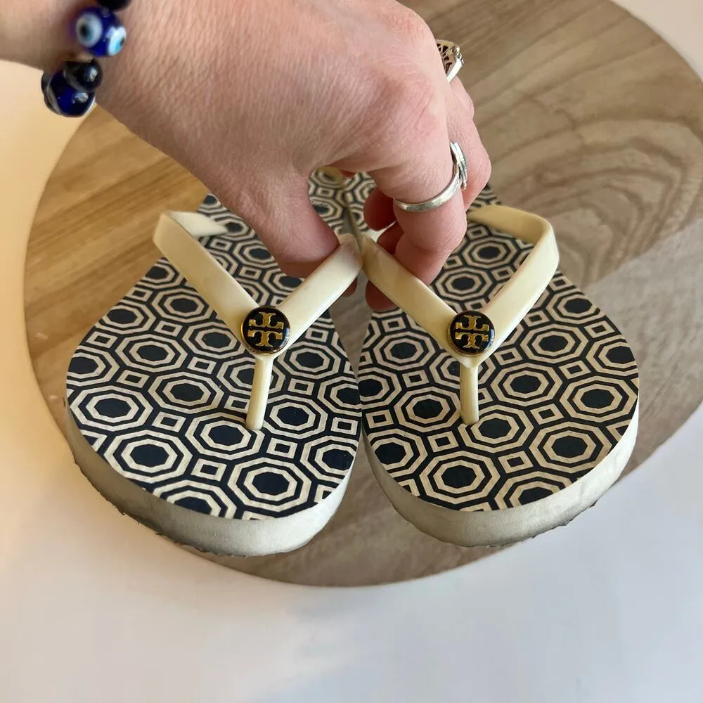 Tory Burch Blue & White Pattern Embellished Logo Flip Flop Sandal Size 6 - Image 10