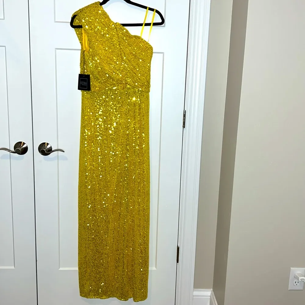 NWT  Yellow Sequined Ruched One Shoulder Gown - 26694 - Image 3