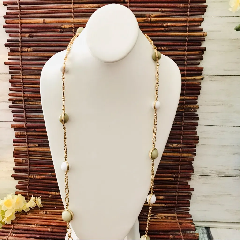 Coldwater Creek long Necklace Round Plastic Beads - Image 2