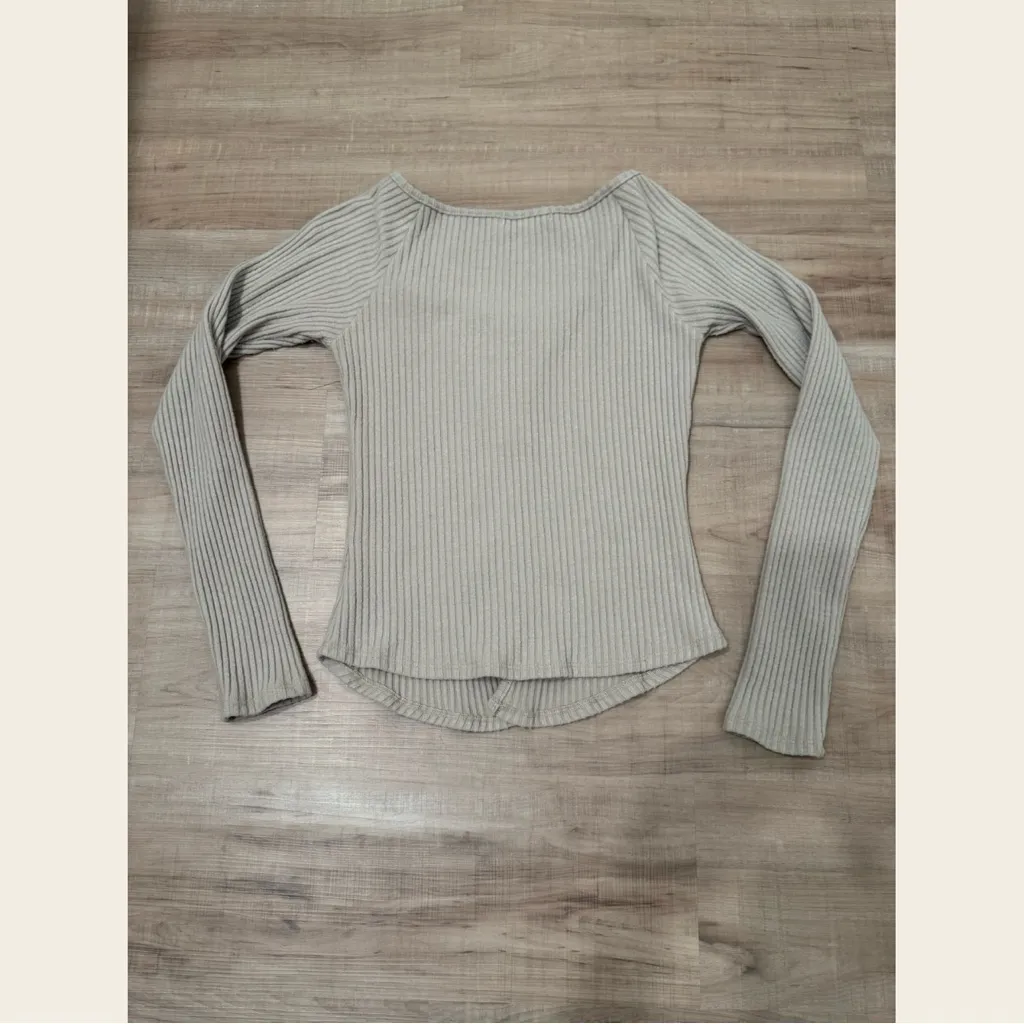 Joah Brown Hook & Eye Long Sleeve  
Knit! - Image 3