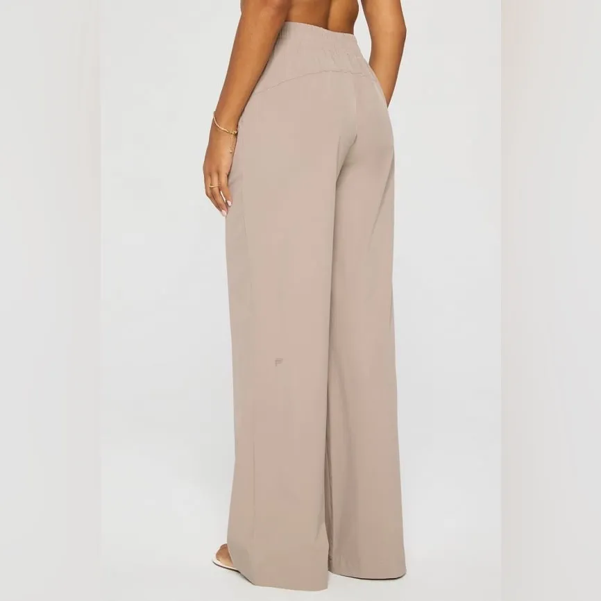 Fabletics Downtown Wide Leg Pant in Brutalist Khaki M - Image 2