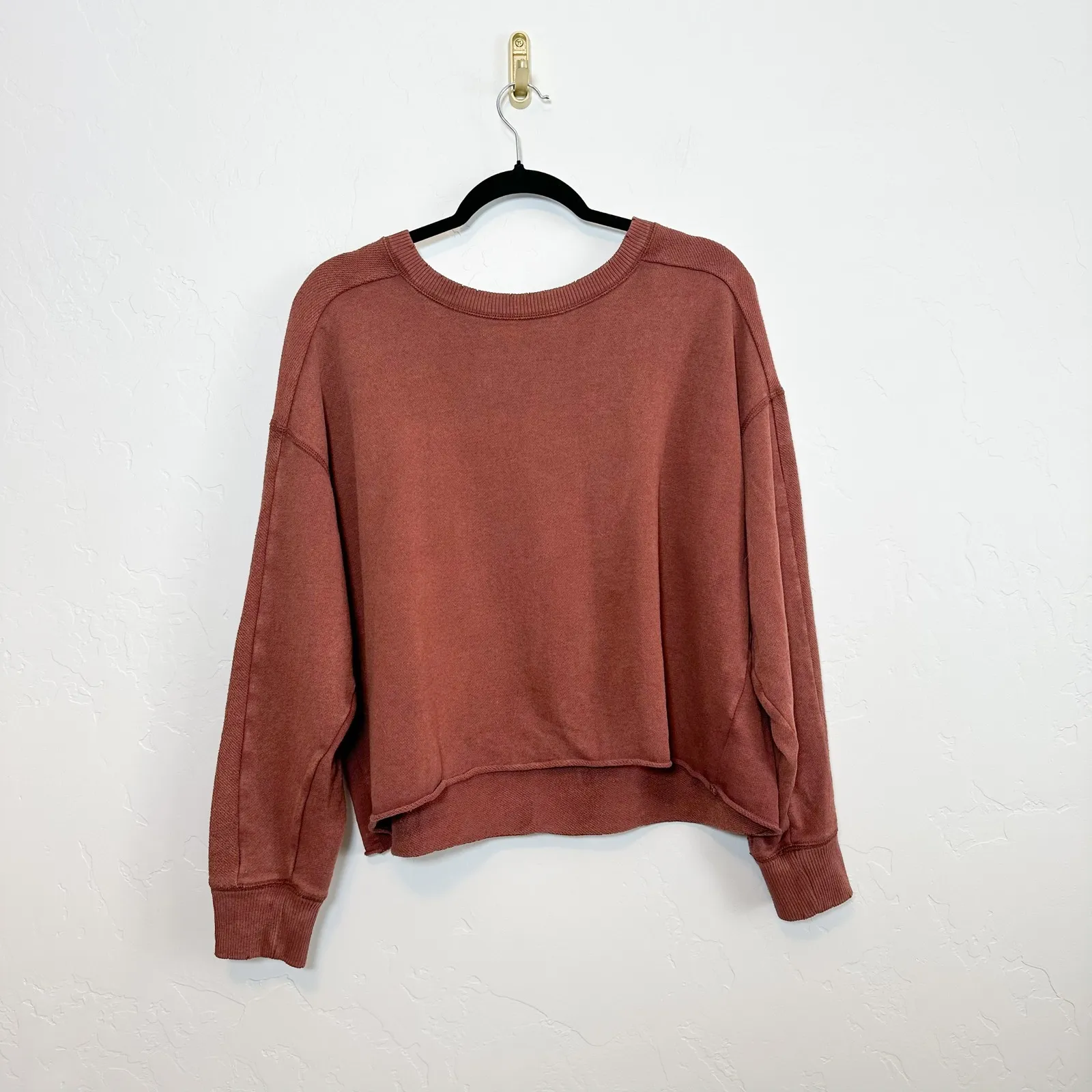 Aerie | AE Fleece Cropped Crew Neck Sweatshirt in Rust Brown - Image 2