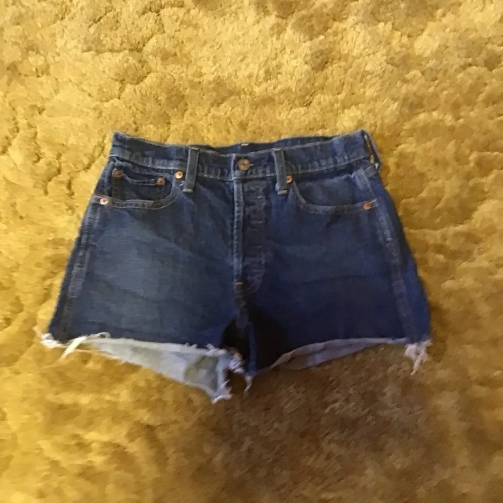 3 for 20 $ bundle Gap high rise cheeky jean shorts - Image 5