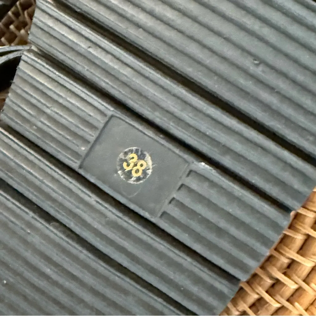 All black brand, jungle low form Leopard Print cow fur Sandals with Black Soles Brown Size 7 - Image 9