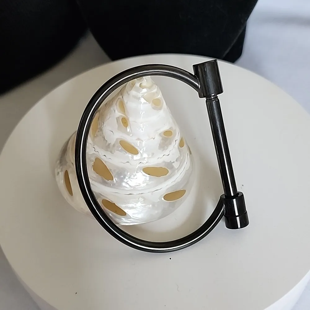 Black Stainless Steel Screw Bar Cuff Horseshoe Bracelet Unisex - Image 2