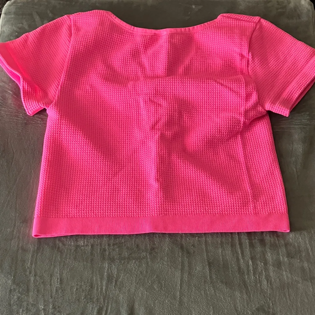 Colsie Hot Pink Short Sleeve Tee and Short Set Size L - Image 8