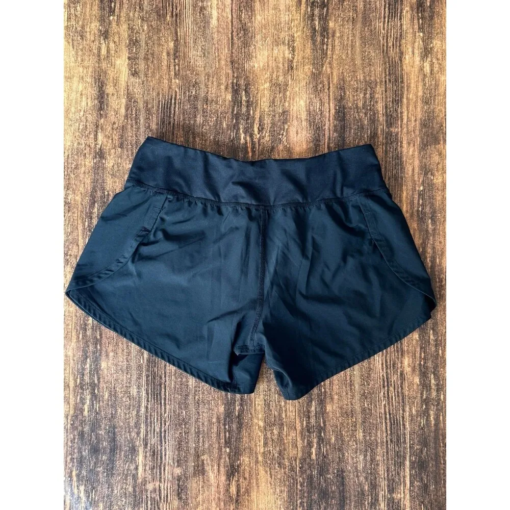 Brooks  Running Black Shorts size Medium - Image 4