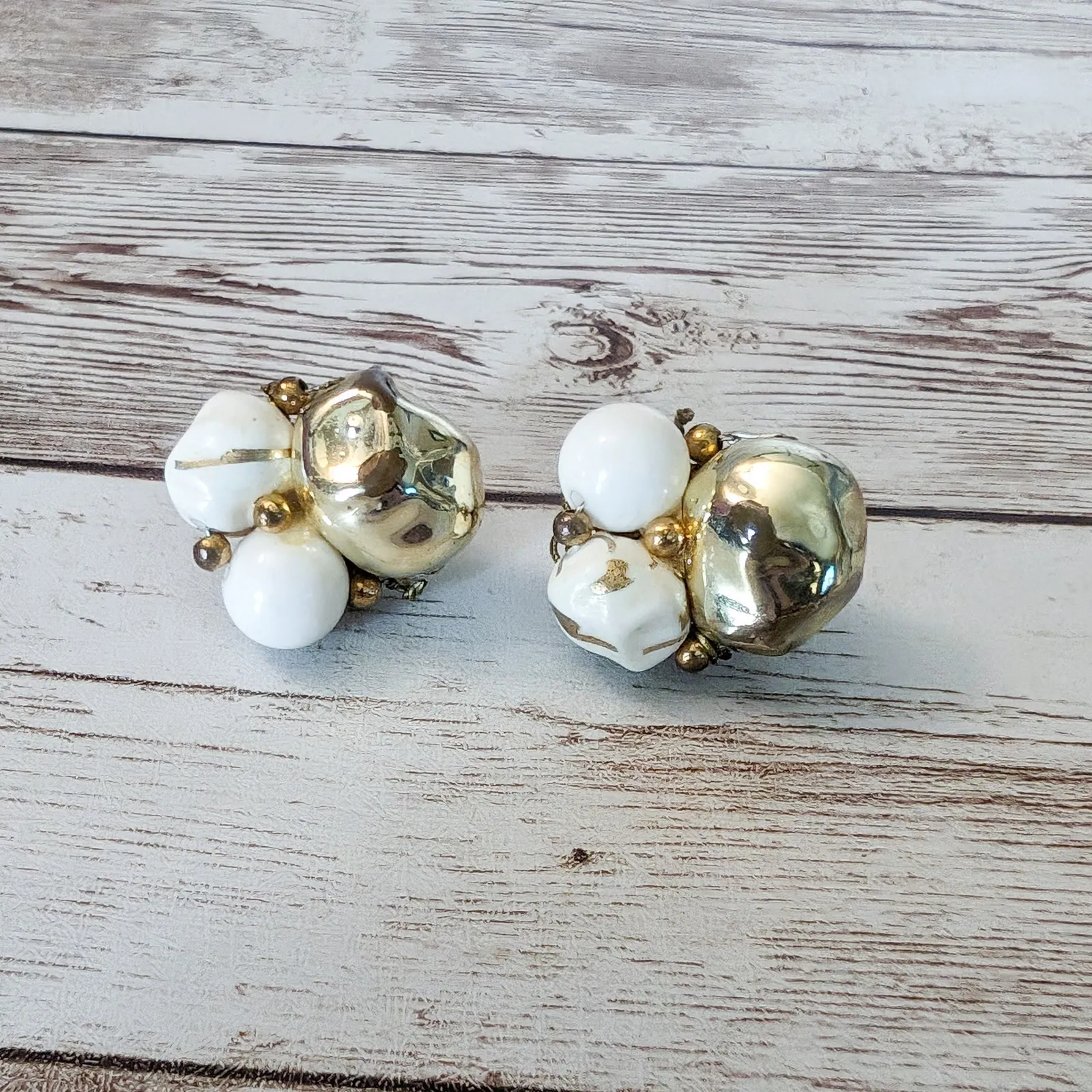 Vintage Clip On Earrings - Image 10