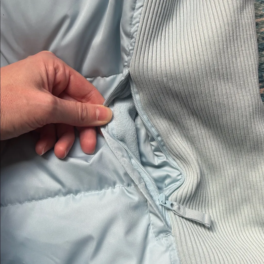 GAP Sky Blue Quilted Vest Down Feather Filled Size Large Gorpcore Puffer - Image 11