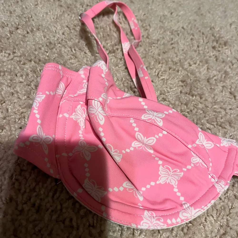Out from under pink butterfly Ivy printed underwire bikini top never worn - Image 4