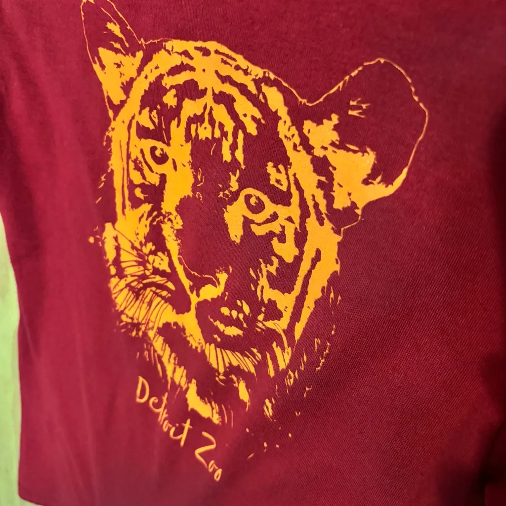 Detroit Zoo Orange Tiger Graphic Red T-Shirt Sz S - Image 2