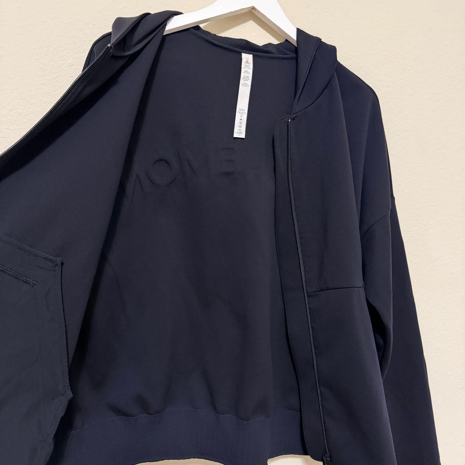 Lululemon Shaped Jacket Expression Black Size 12 Hooded Casual Workout Athletic - Image 7