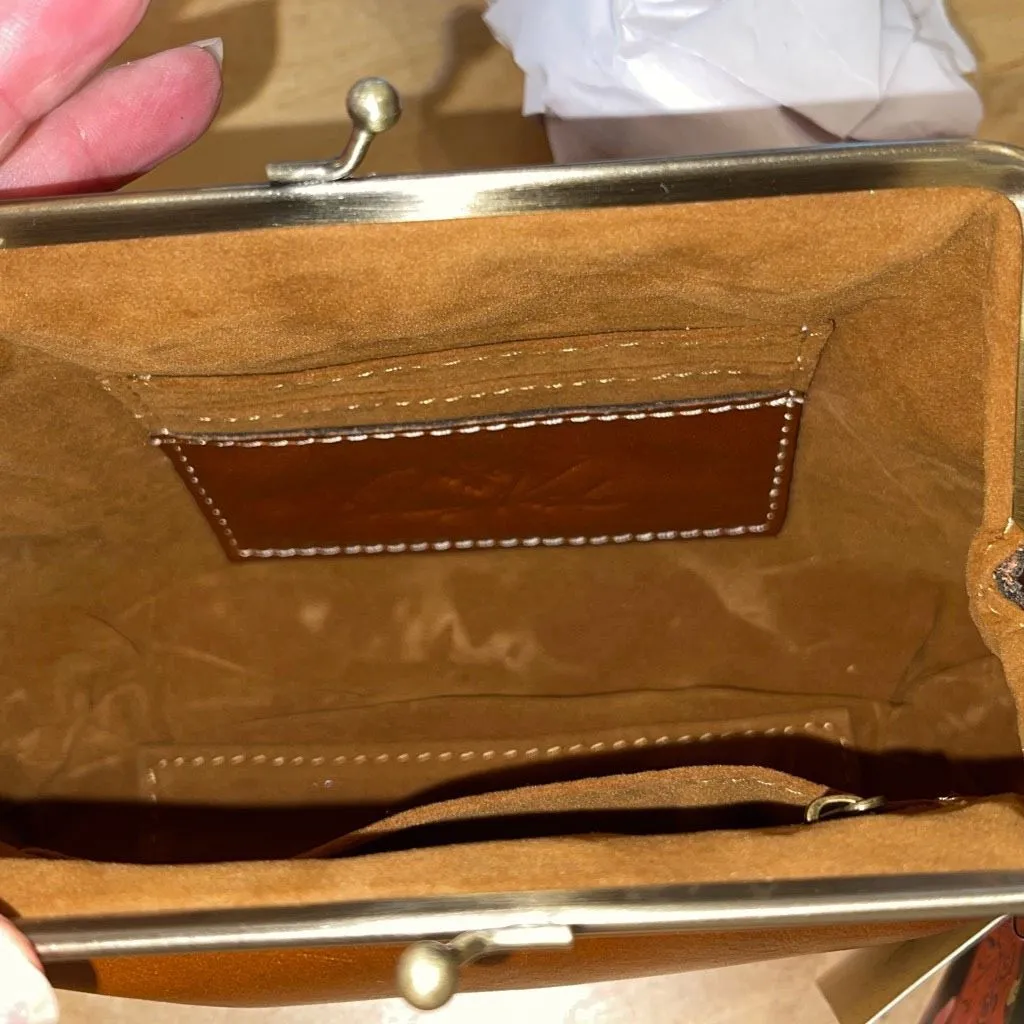 Patricia Nash Tooled Savena‎ Clutch Florence NWT - Image 5