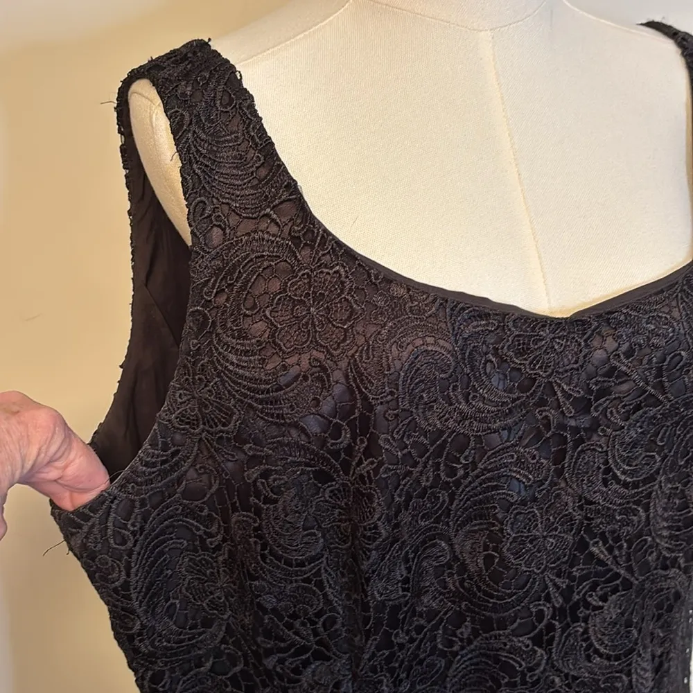 Tahari Arthur S Levine Luxe black fancy dress size 18 - Image 4