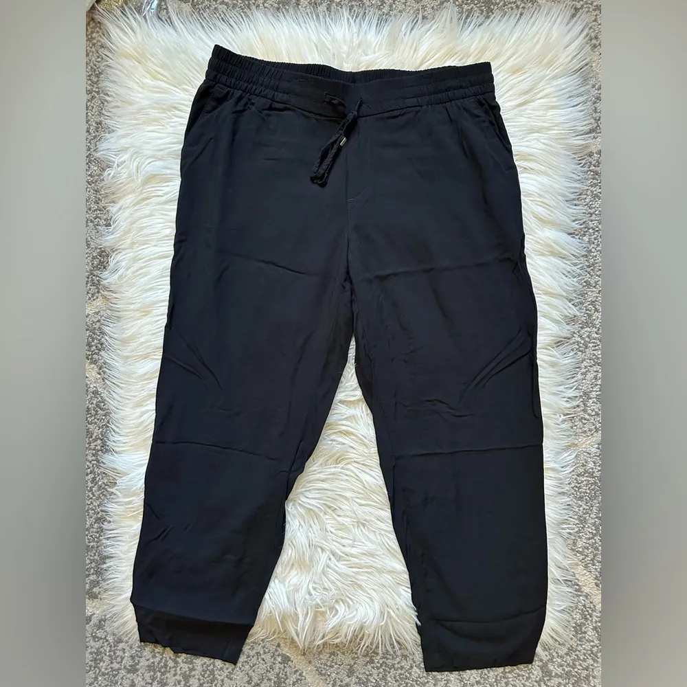 Old Navy soft slim ankle pants - Image 2