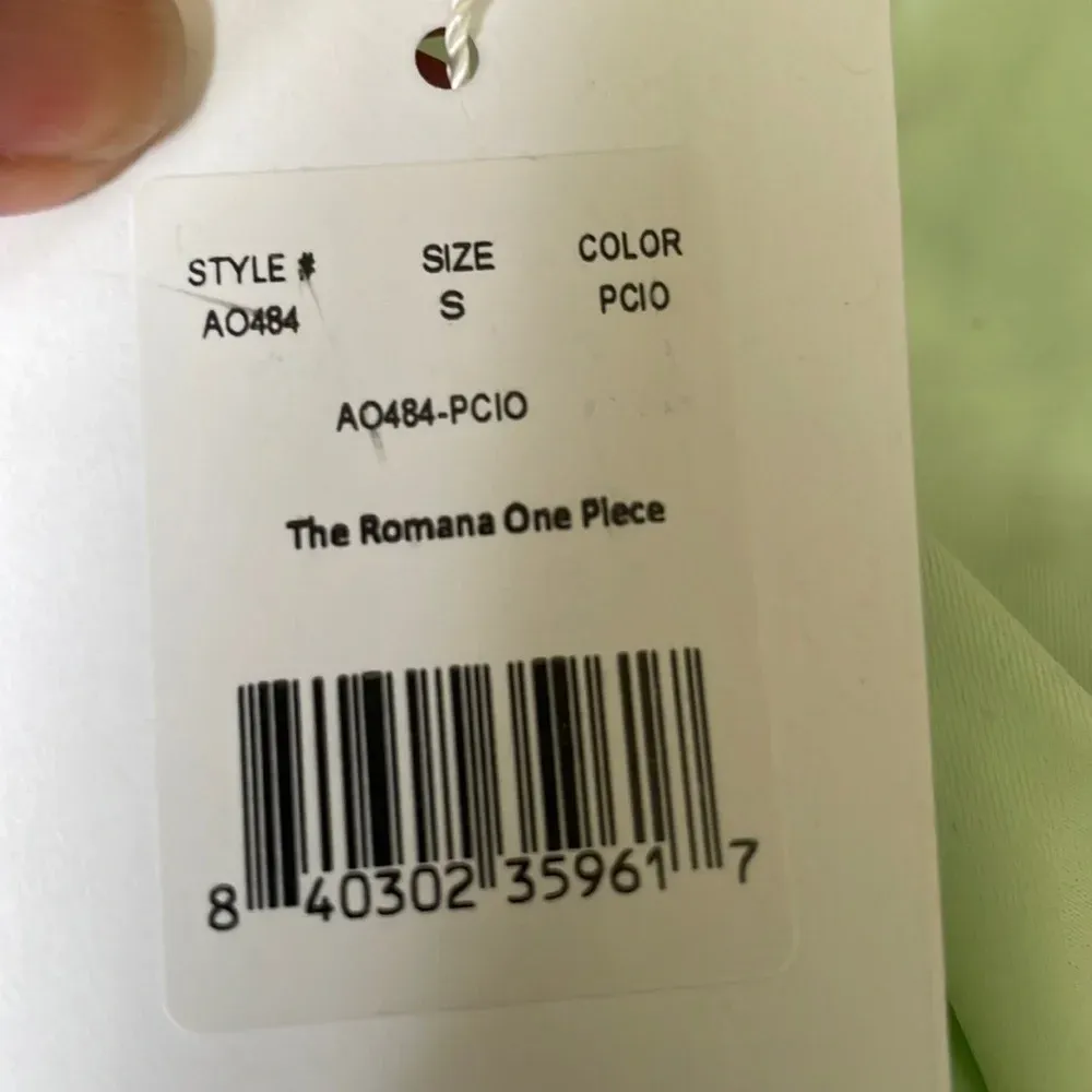 Andie The Romana One Piece swimsuit pistachio Green size small NWT‎ - Image 6