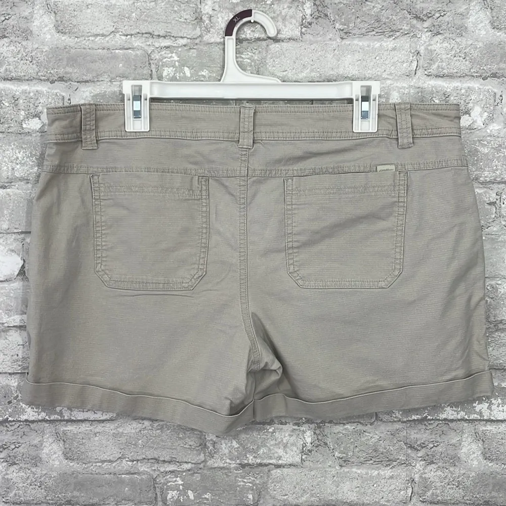 Eddie Bauer Khaki Cuffed Shorts - Image 4