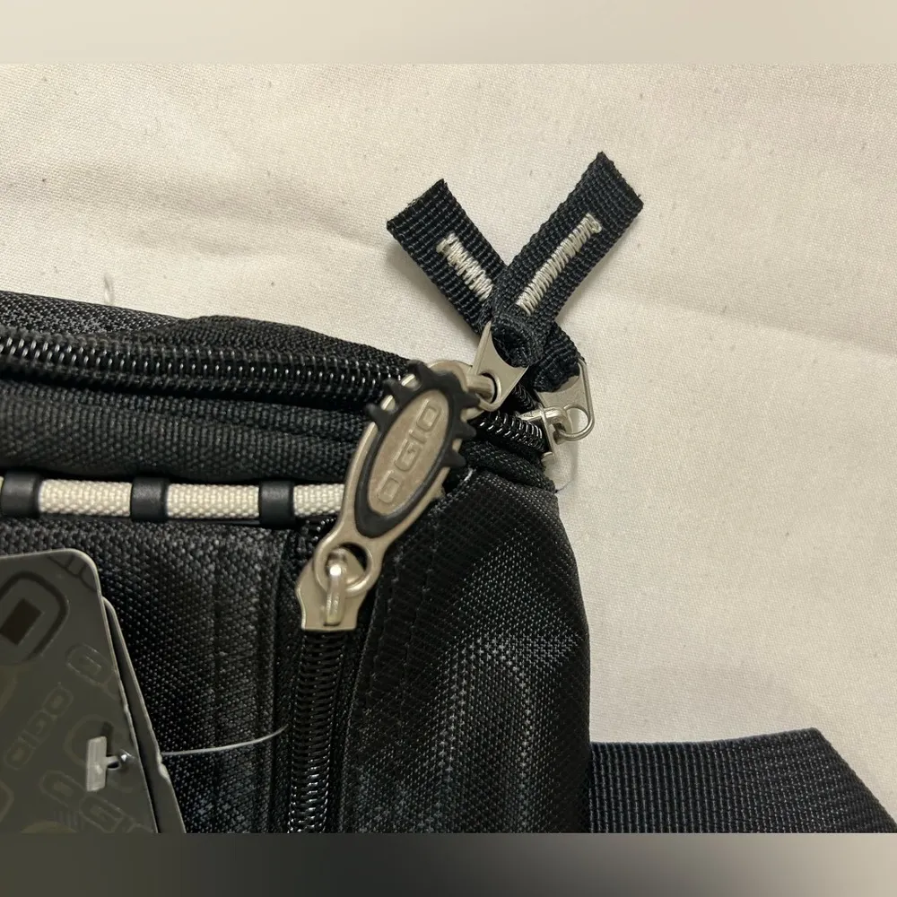 Ogio Renfroe Doppler Bag Travel Case Bag Hanging Toiletries Organizer Y2K NWT - Image 3