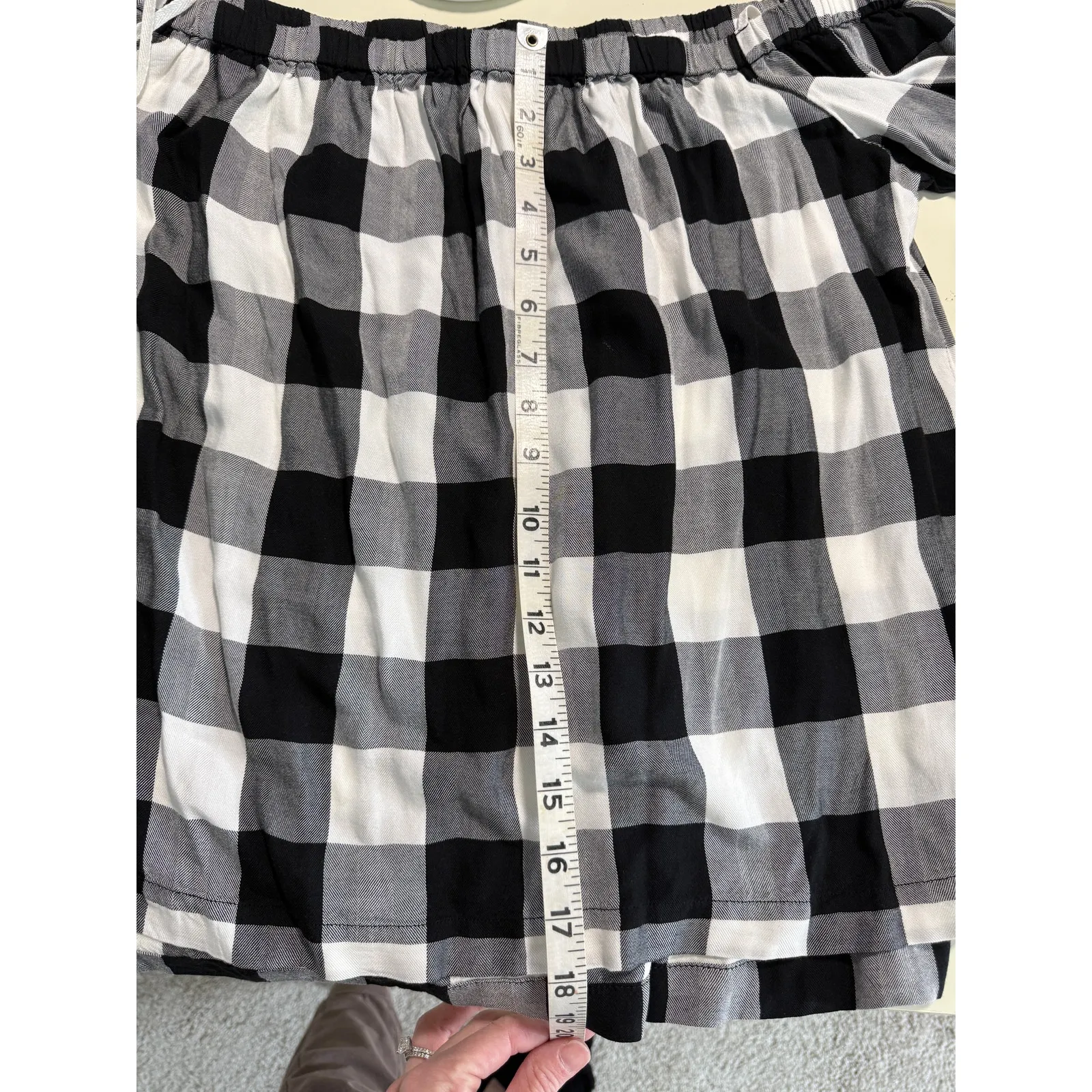 Anthropologie Cloth & Stone Black White Checkered Plaid Off-the-Shoulder Top M - Image 7