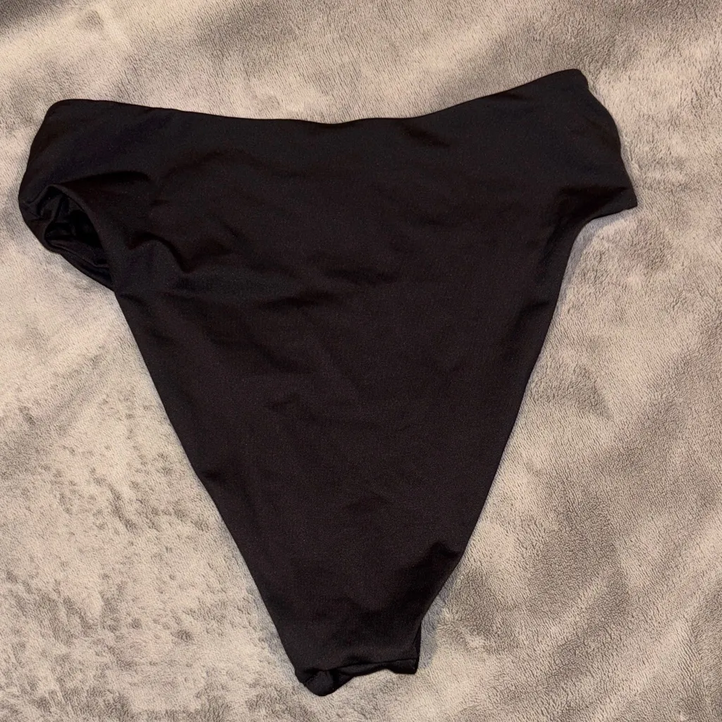SKIMS Black Women's Bikini Bottom - Image 2