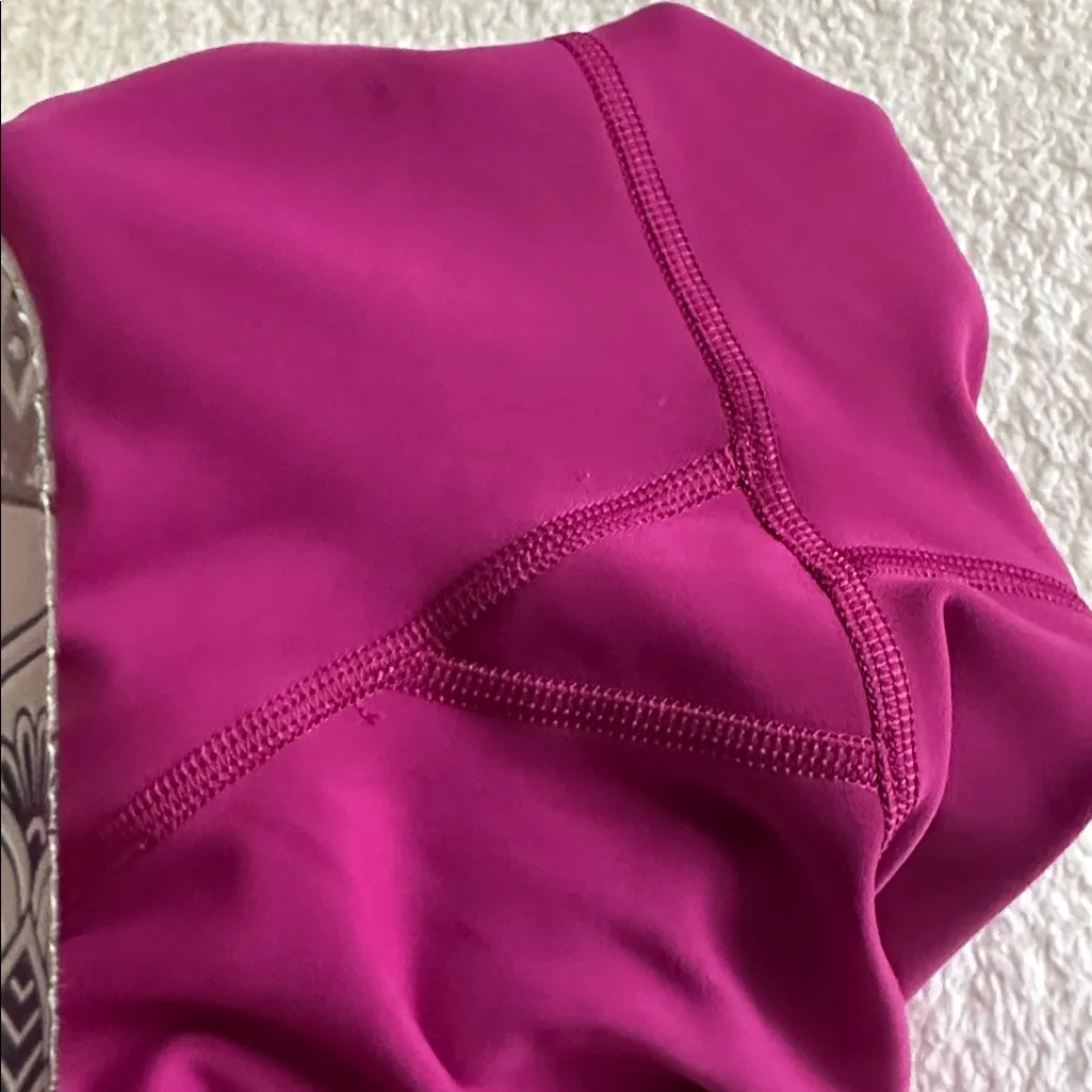 Lululemon Vibrant Magenta InStill High-Rise Tights Leggings 25" Size 10 - Image 6