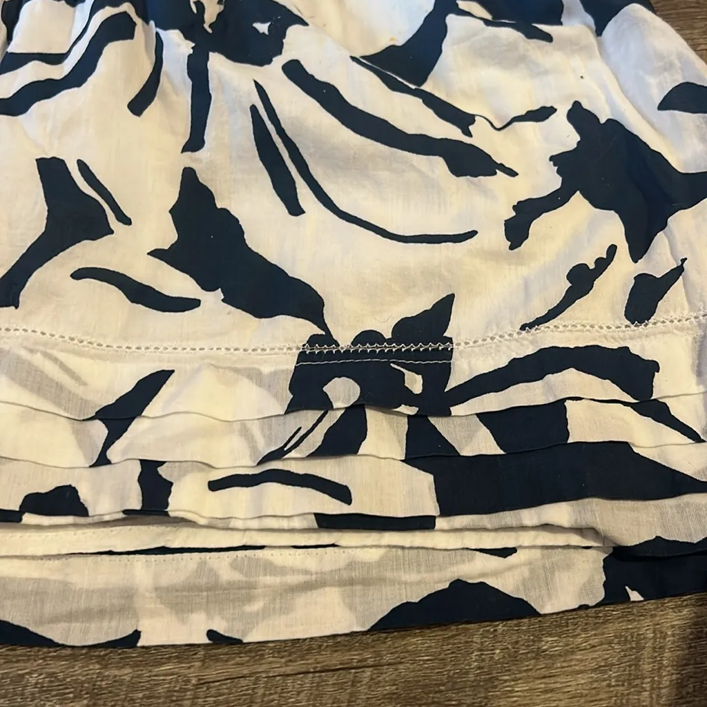 SO Blue White Floral Mini Skirt Size‎ Large - Image 2
