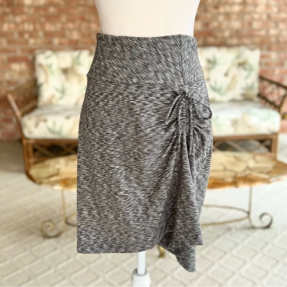 The North Face Cypress Grey Space Dye Ruched Hi Low Skirt S - Image 3